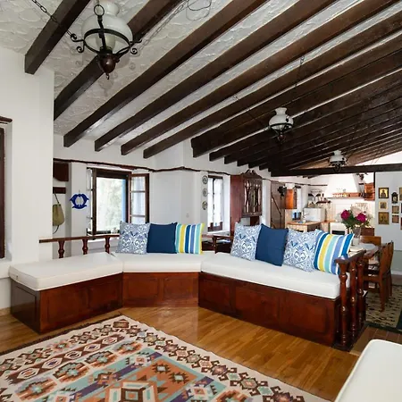 Nyaraló Sani Pine *